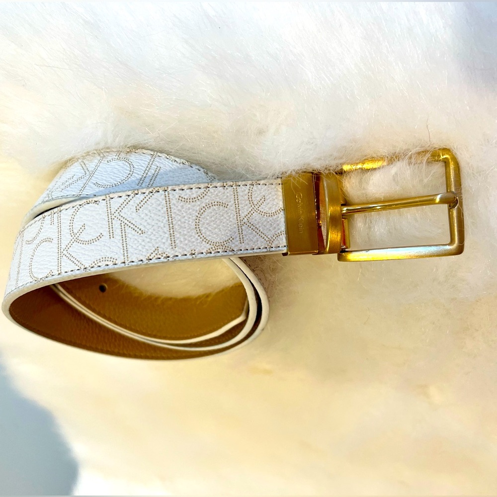 Beautiful Calvin Klein belt 🛍
